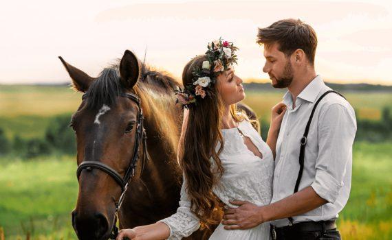 свадебная летняя фотсоессия с лошадьми